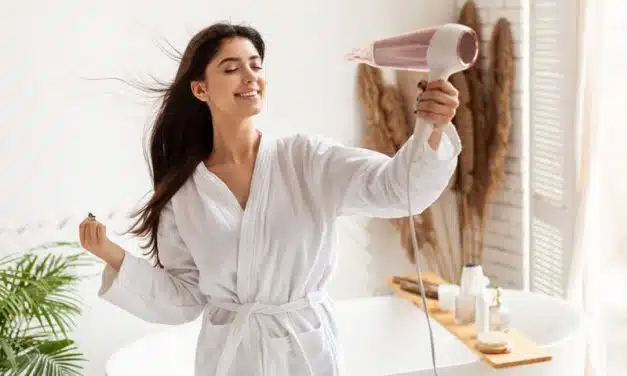 Cuidados para el cabello seco y maltratado: un breve manual para que tu cabello vuelva a sonreir.