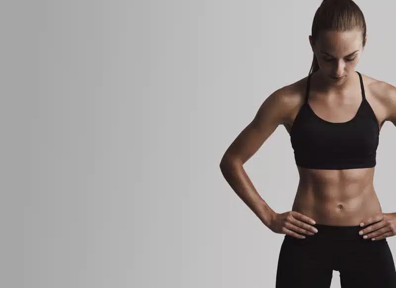 Para marcar y tonificar abdominales, hay que hacer ejercicios abdominales