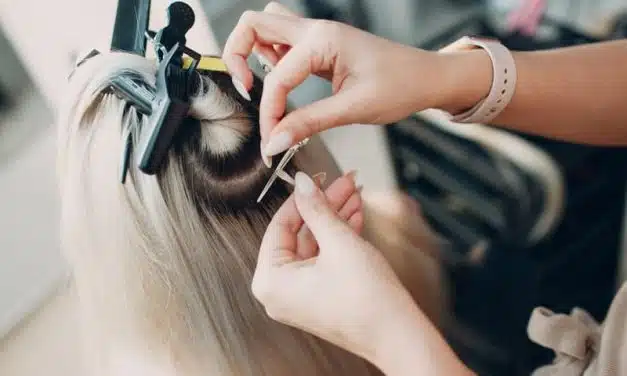 Como lavar Extensiones de cabello sintético