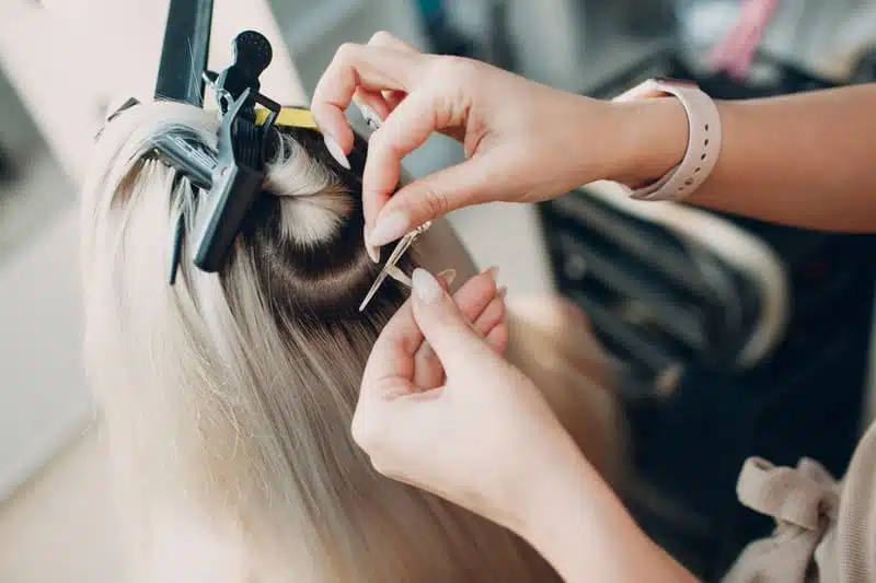 Como lavar Extensiones de cabello sintético