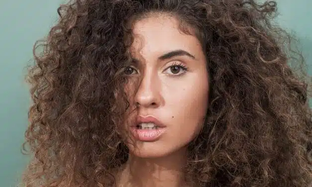 Aceites Naturales para un Cabello Saludable: Una Guía Completa