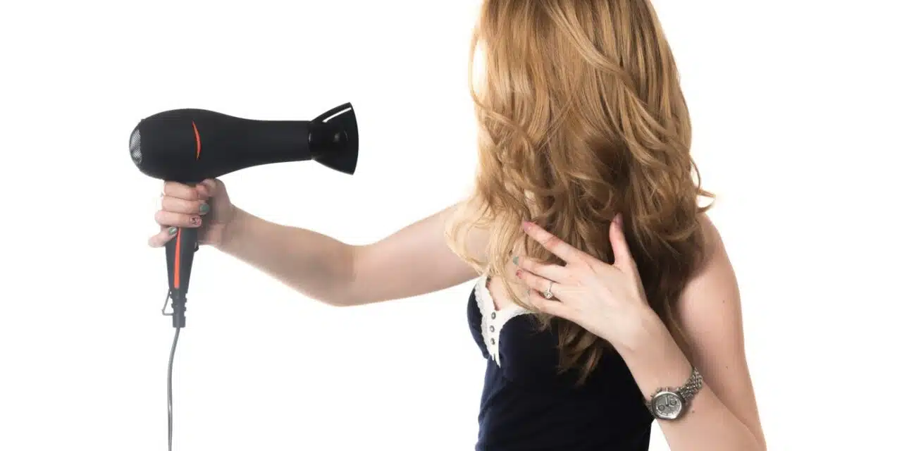 ¿La Secadora de Cabello Puede Provocar Calvicie? Separando Hechos de Mitos
