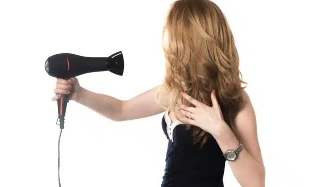 ¿La Secadora de Cabello Puede Provocar Calvicie? Separando Hechos de Mitos